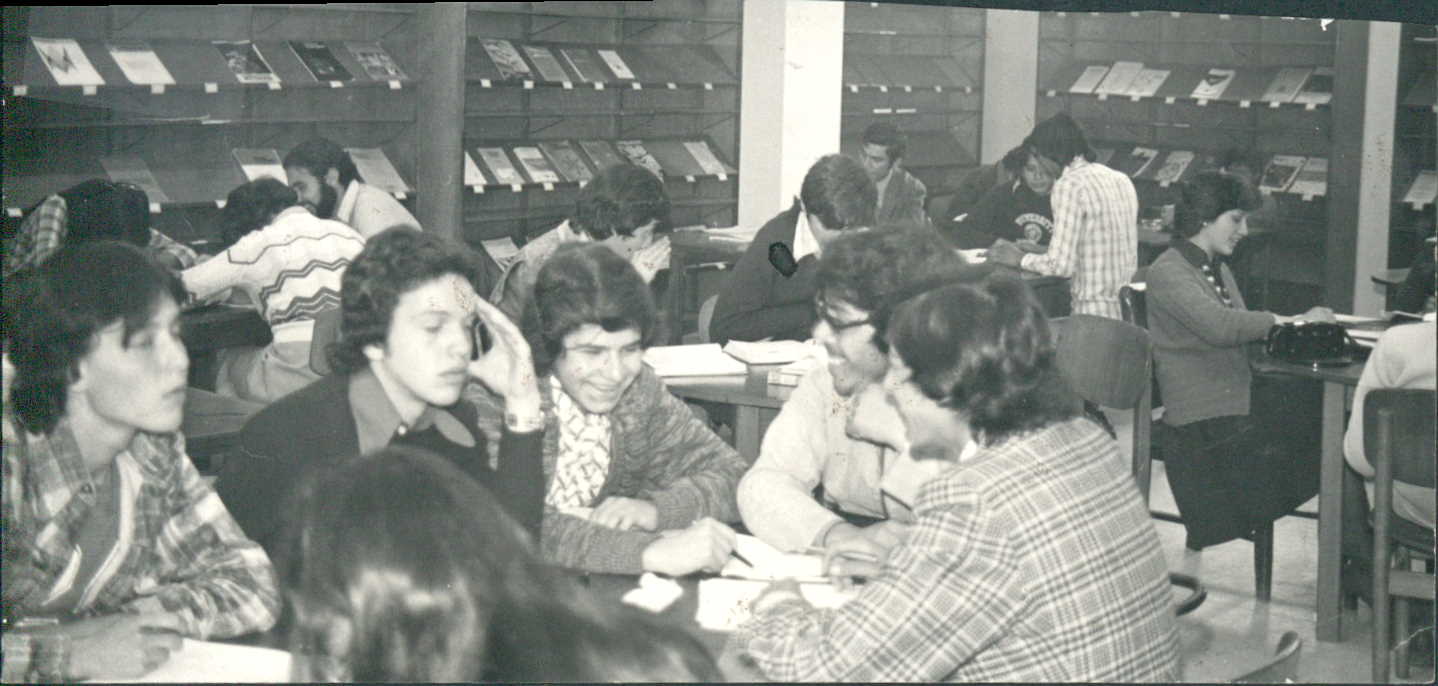 Estudiantes en la Biblioteca